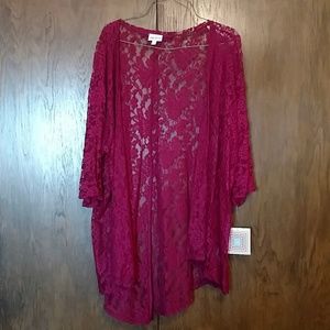NWT Lularoe Lindsay, size S